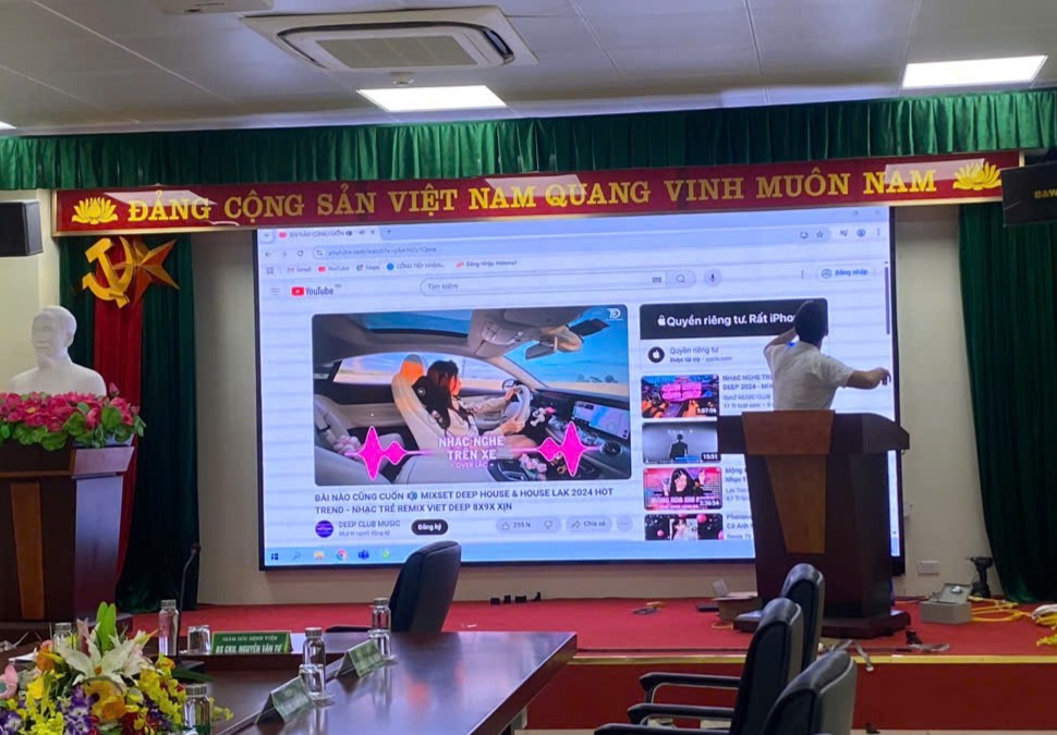 z6610896394934_7bb7a63830e7f25e54bcd99bafa35560